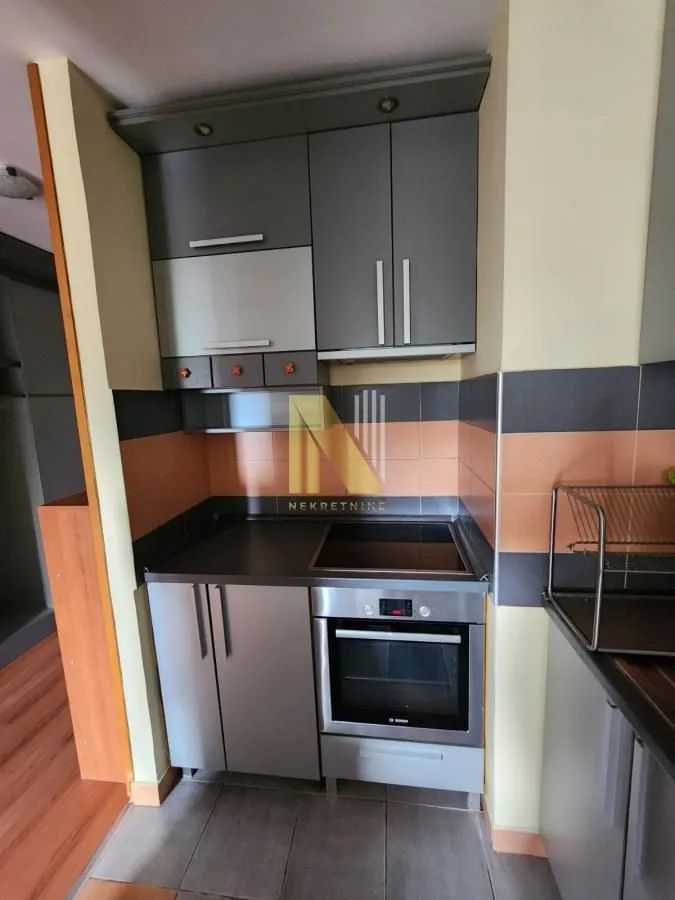 Izdavanje, trosoban stan, 70m², Liman 2, Novi Sad Sve Podlokacije