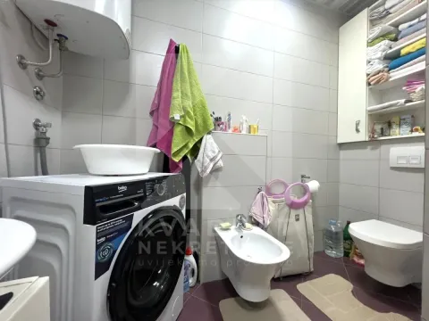 Prodaja, dvosoban stan, 81m², City Kvart, Podgorica - image 13