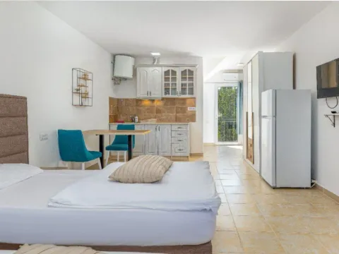 Rent, studio apartment, 35m², Radovići, Tivat - image 11