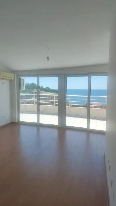 Sale, three bedroom apartment, 169m², Petrovac, Budva