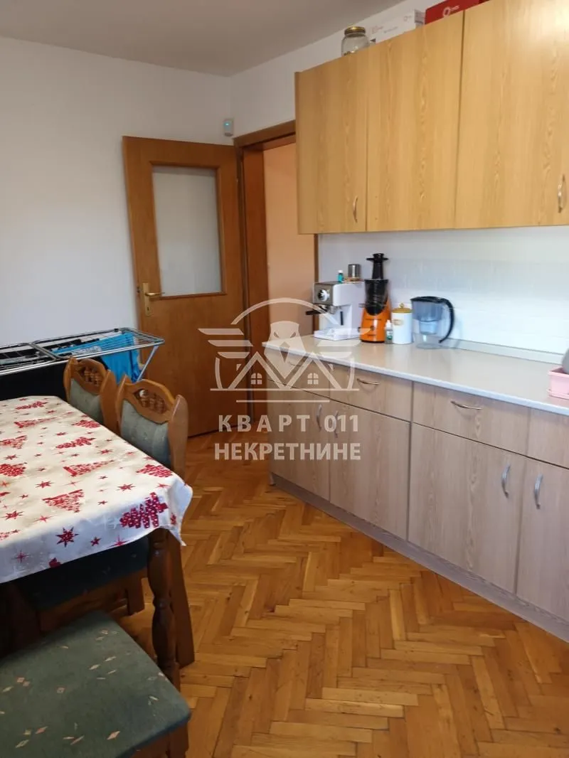 Sale, house, 240m², Banjica, Voždovac Sve Podlokacije