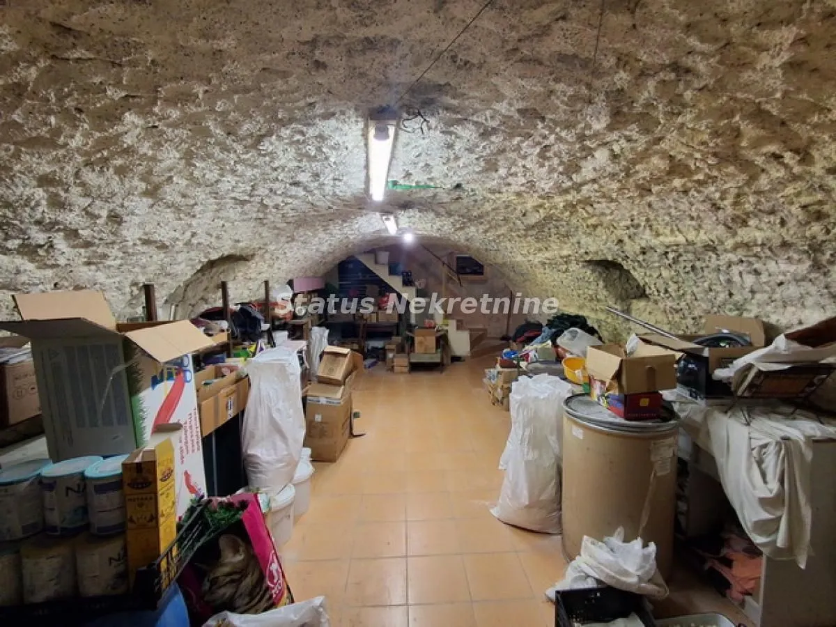 Prodaja, kuća, 156m², Futog, Novi Sad Sve Podlokacije