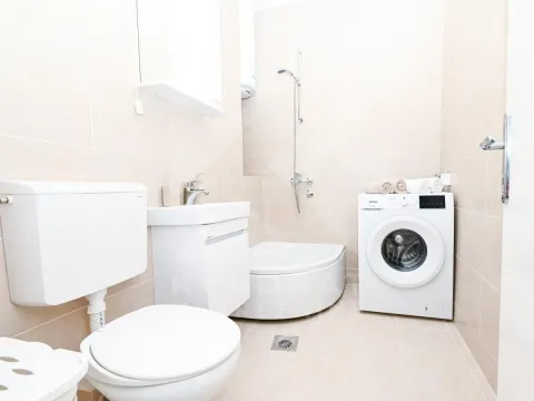 Prodaja, garsonjera, 24m², Autobuska stanica, Podgorica - image 6