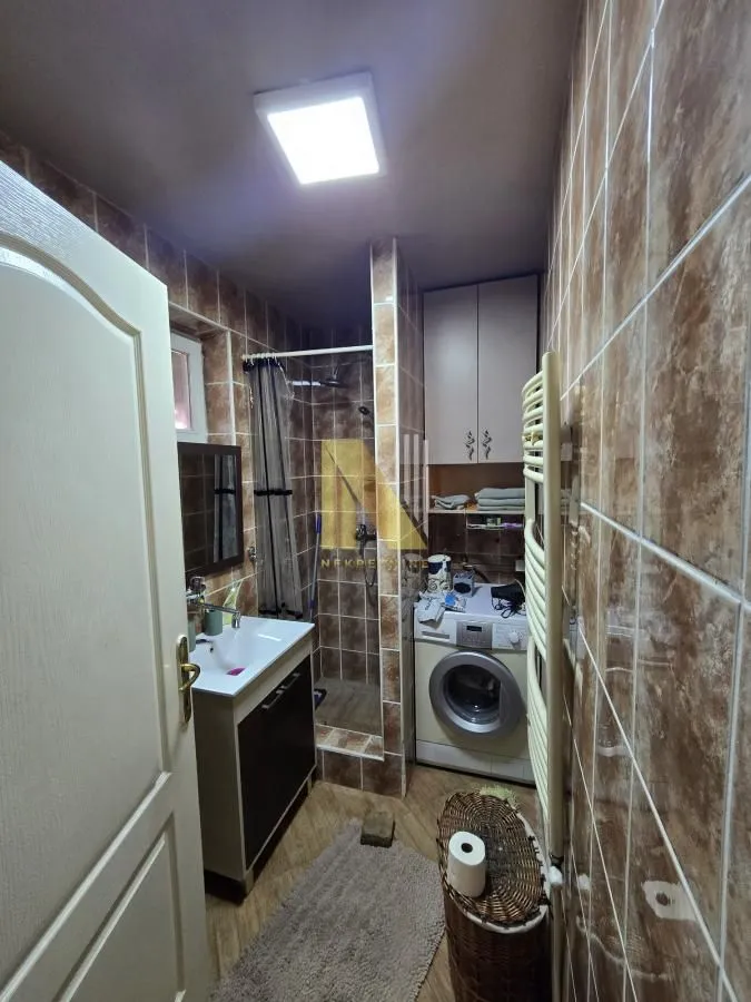 Prodaja, kuća, 203m², Salajka, Novi Sad Sve Podlokacije