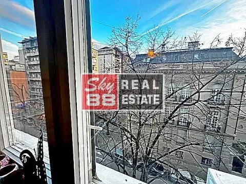 Stan in Vračar Hram