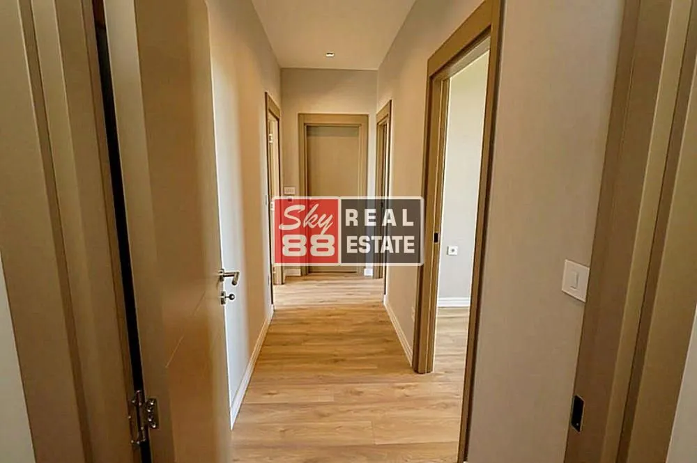 Sale, four bedroom apartment, 169m², Trošarina, Voždovac Sve Podlokacije