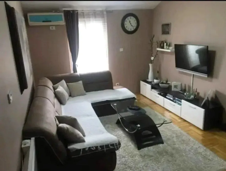 Izdavanje, jednosoban stan, 43m², Kod Big Fashion-a, Podgorica