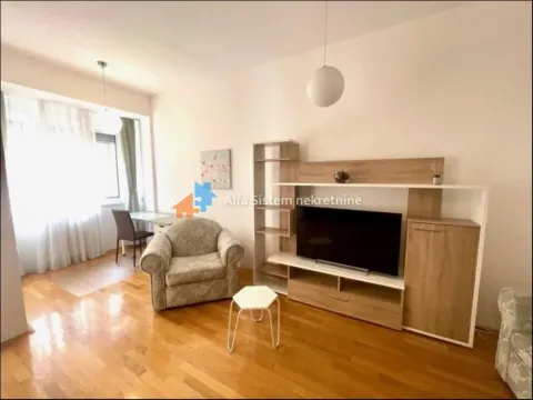 Izdavanje, trosoban stan, 122m², Vračar Hram, Vračar Sve Podlokacije - image 9