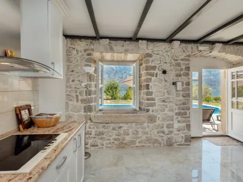 Prodaja, kuća, 800m², Prčanj, Kotor - image 15