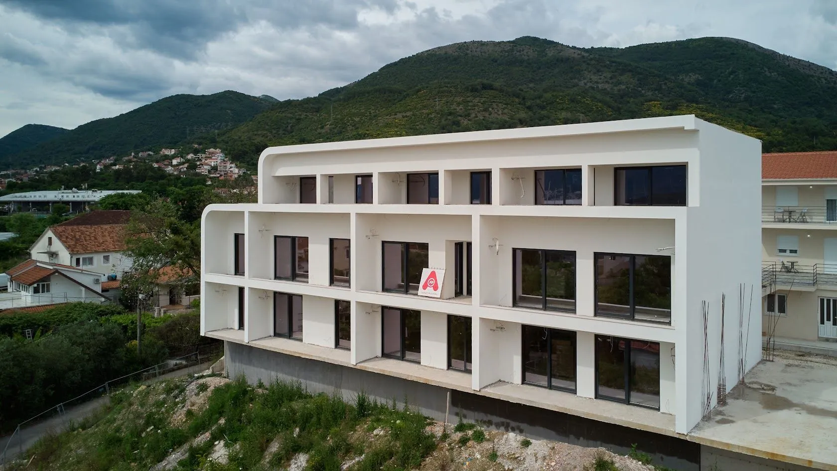 Prodaja, dvosoban stan, 78m², Tivat, Crna Gora