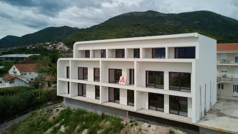 Prodaja, dvosoban stan, 78m², Tivat, Crna Gora - image 7