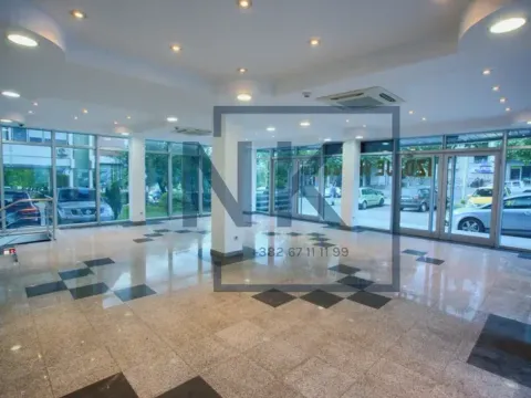 Izdavanje, poslovni prostor, 214m², Drpe Mandića, Podgorica - image 2