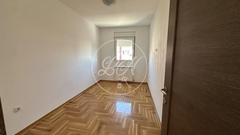 Sale, two bedroom apartment, 43m², Batajnica, Beograd