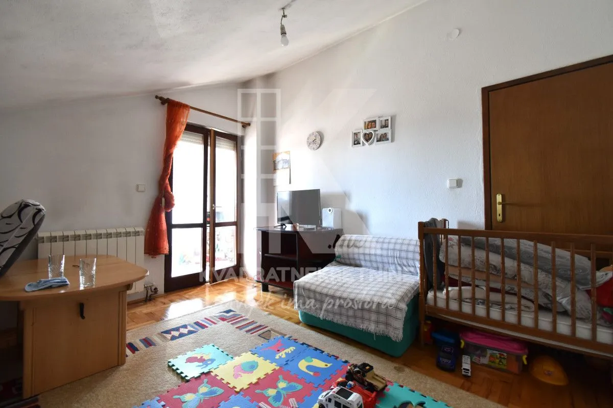 Prodaja, kuća, 500m², Tološi, Podgorica