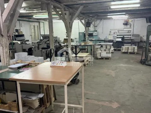 Izdavanje, poslovni prostor, 800m², Borča 1, Borča Sve Podlokacije - image 17