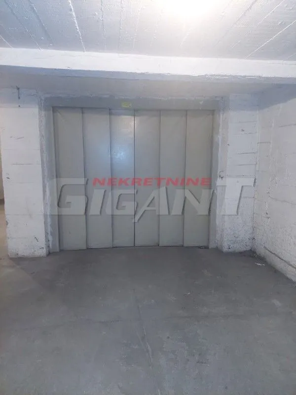 Prodaja, parking/garaža, 12m², Vukov Spomenik, Zvezdara Sve Podlokacije