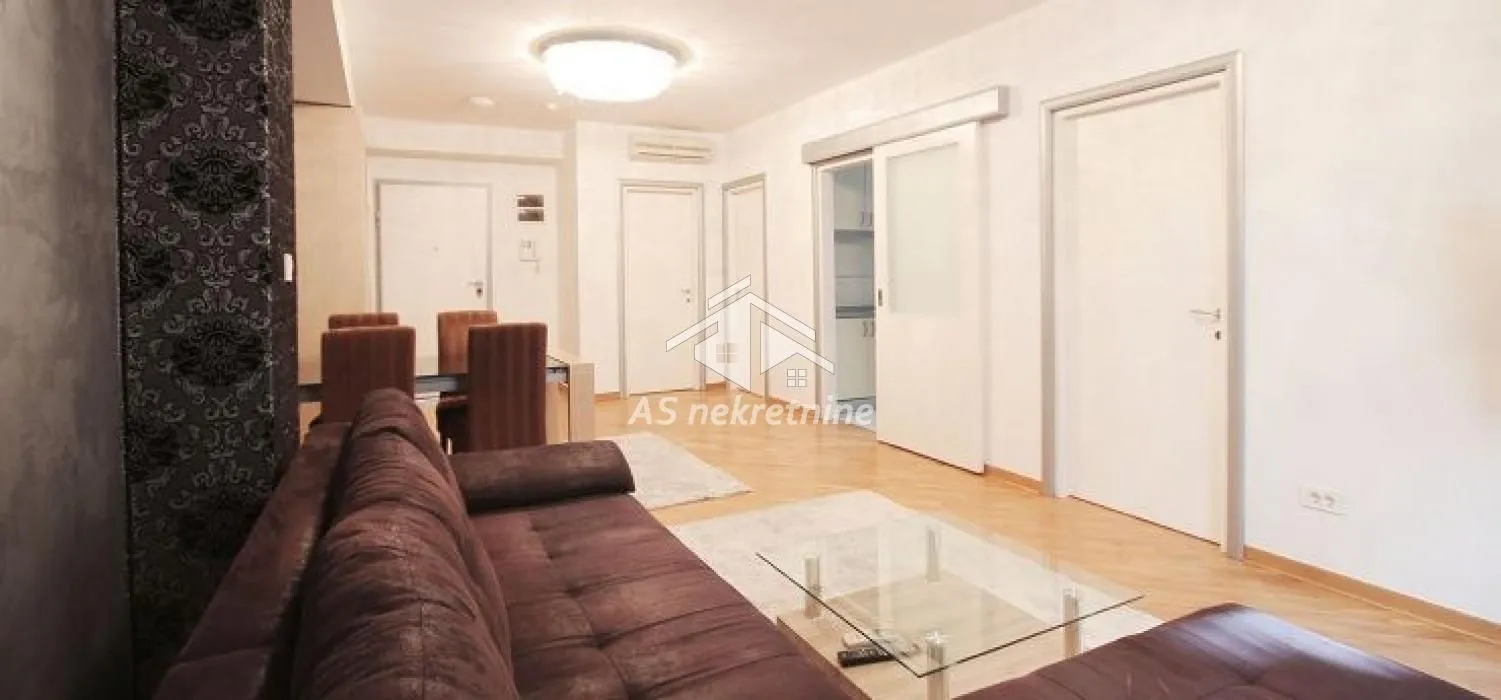 Rent, three bedroom apartment, 89m², Stari Grad, Beograd