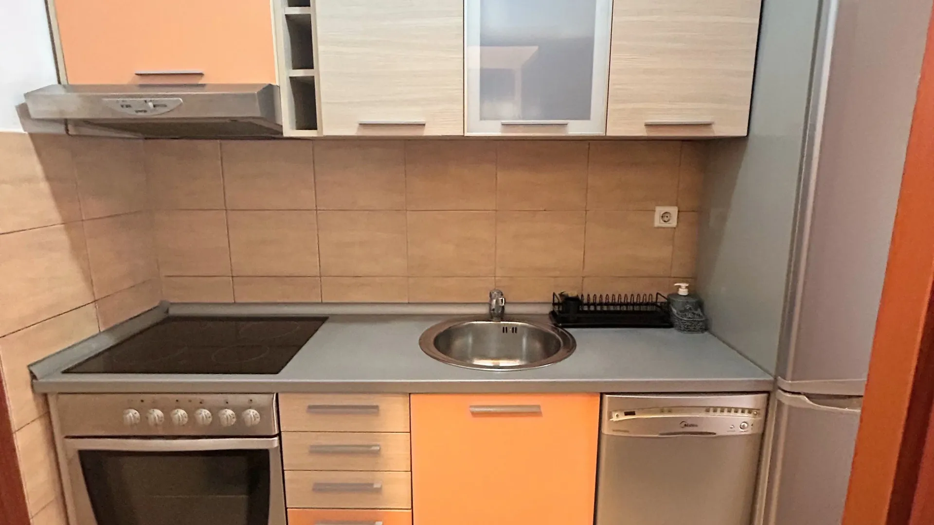 Stan-na-dan, garsonjera, 29m², Blok 9, Podgorica