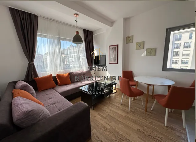 Rent, one bedroom apartment, 40m², Centar, Budva
