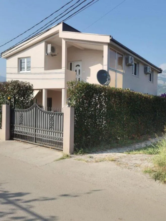 Sale, house, 213m², Bar, Crna Gora