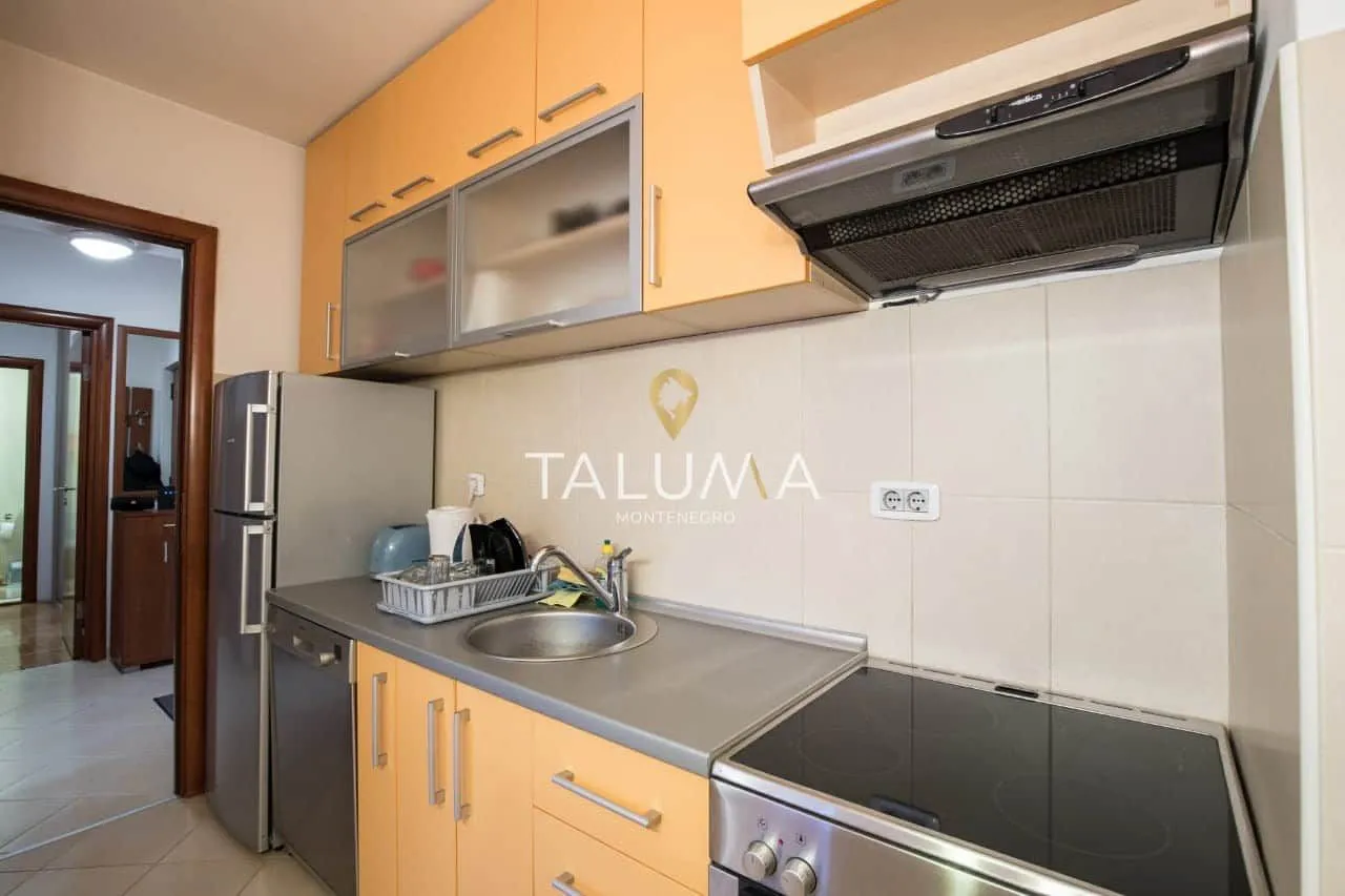 Izdavanje, dvosoban stan, 68m², Preko Morače, Podgorica