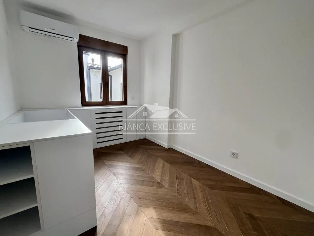 Prodaja, četvorosoban stan, 122m², Bulbulder, Zvezdara Sve Podlokacije