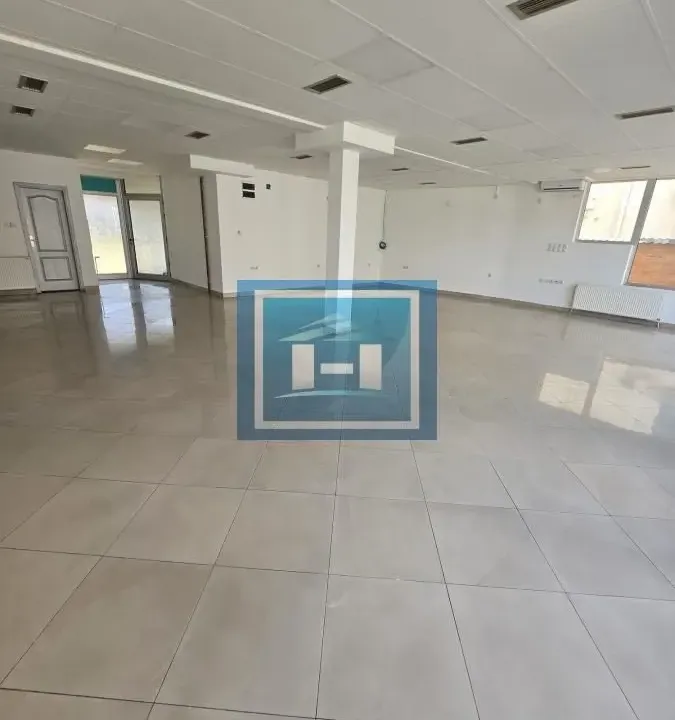 Prodaja, poslovni prostor, 136m², Vranje, Srbija