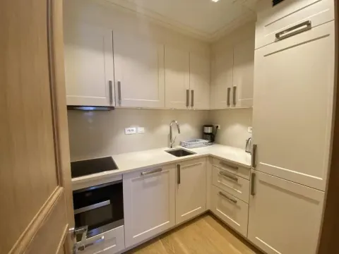 Prodaja, jednosoban stan, 83m², Porto Montenegro, Tivat - image 3