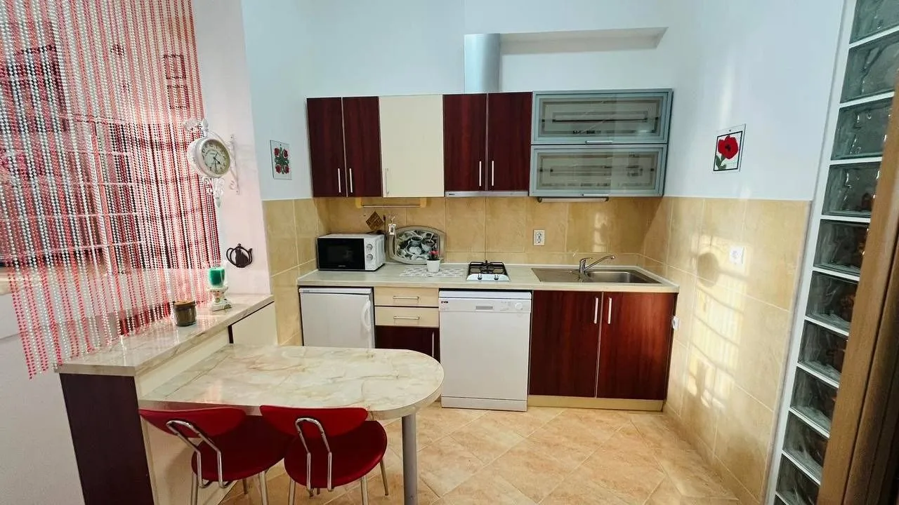 Prodaja, jednosoban stan, 46m², Donja Lastva, Tivat