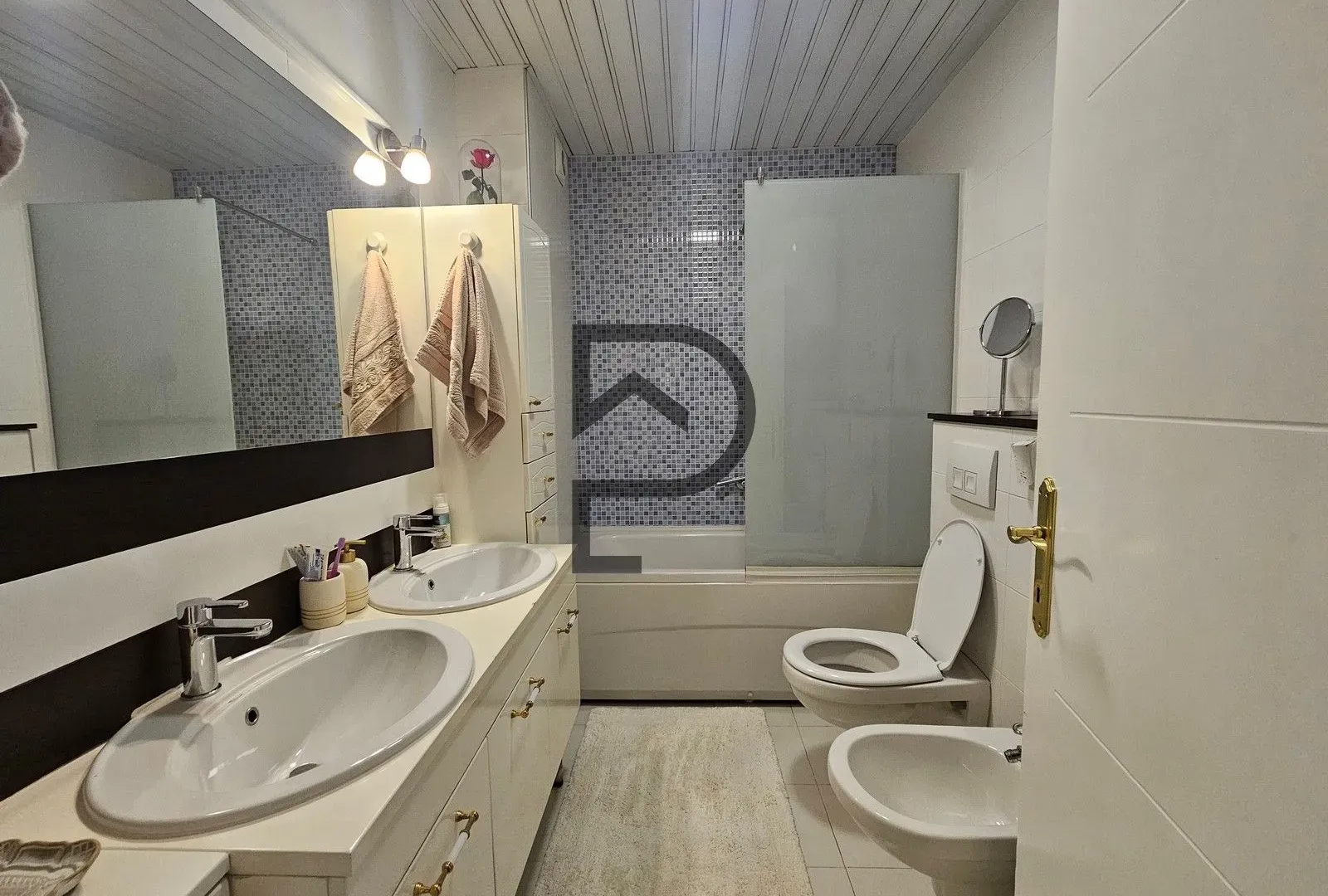 Rent, apartment, 119m², City Kvart, Podgorica