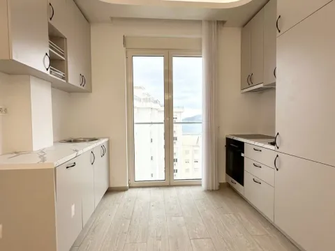 Prodaja, dvosoban stan, 74m², Bečići, Budva - image 10