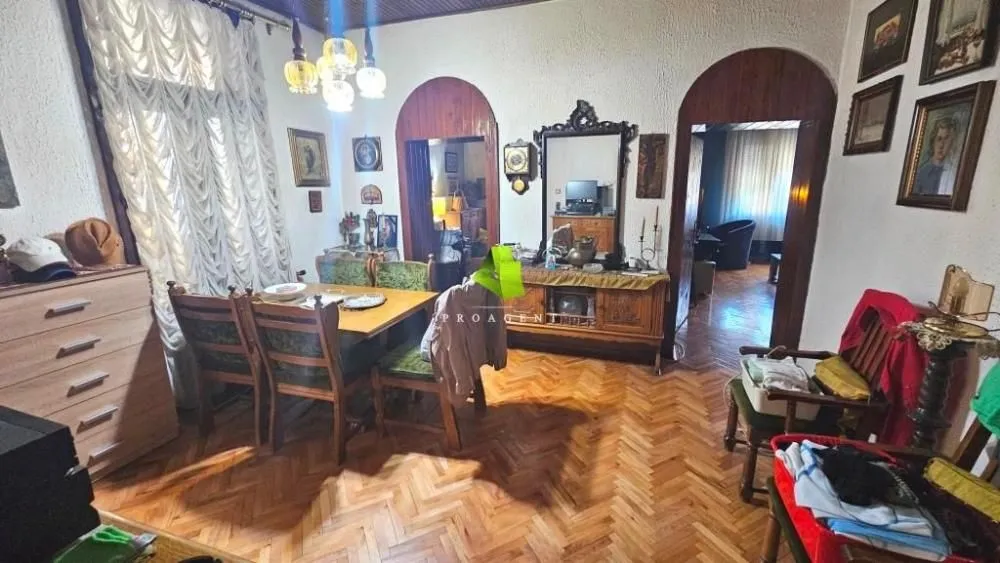 Sale, office space, 76m², Medijana, Niš