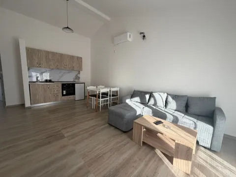 Izdavanje, jednosoban stan, 37m², Bonići, Tivat - image 2
