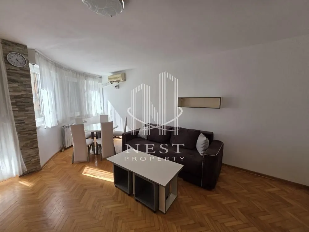 Izdavanje, dvosoban stan, 67m², Strelište, Pančevo