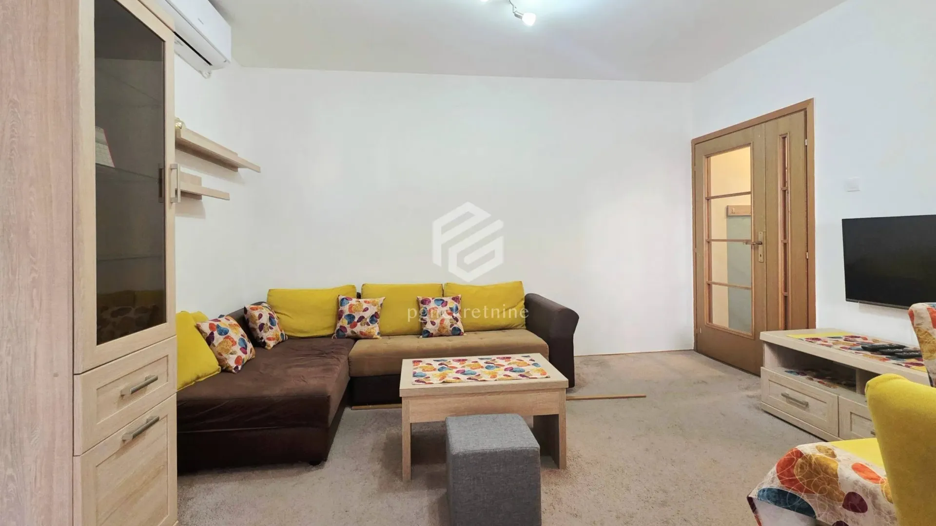 Rent, two bedroom apartment, 60m², Blok 9, Podgorica