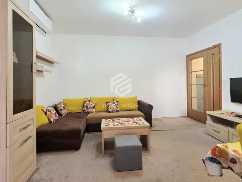 Izdavanje, dvosoban stan, 60m², Blok 9, Podgorica - image 2