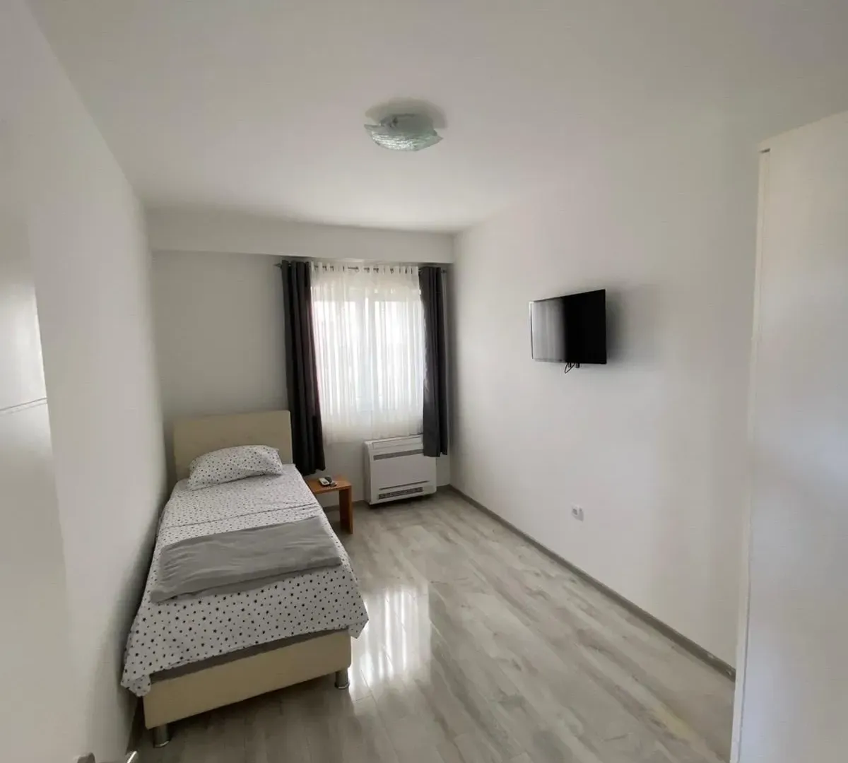Rent, three bedroom apartment, 115m², Kalimanj, Tivat