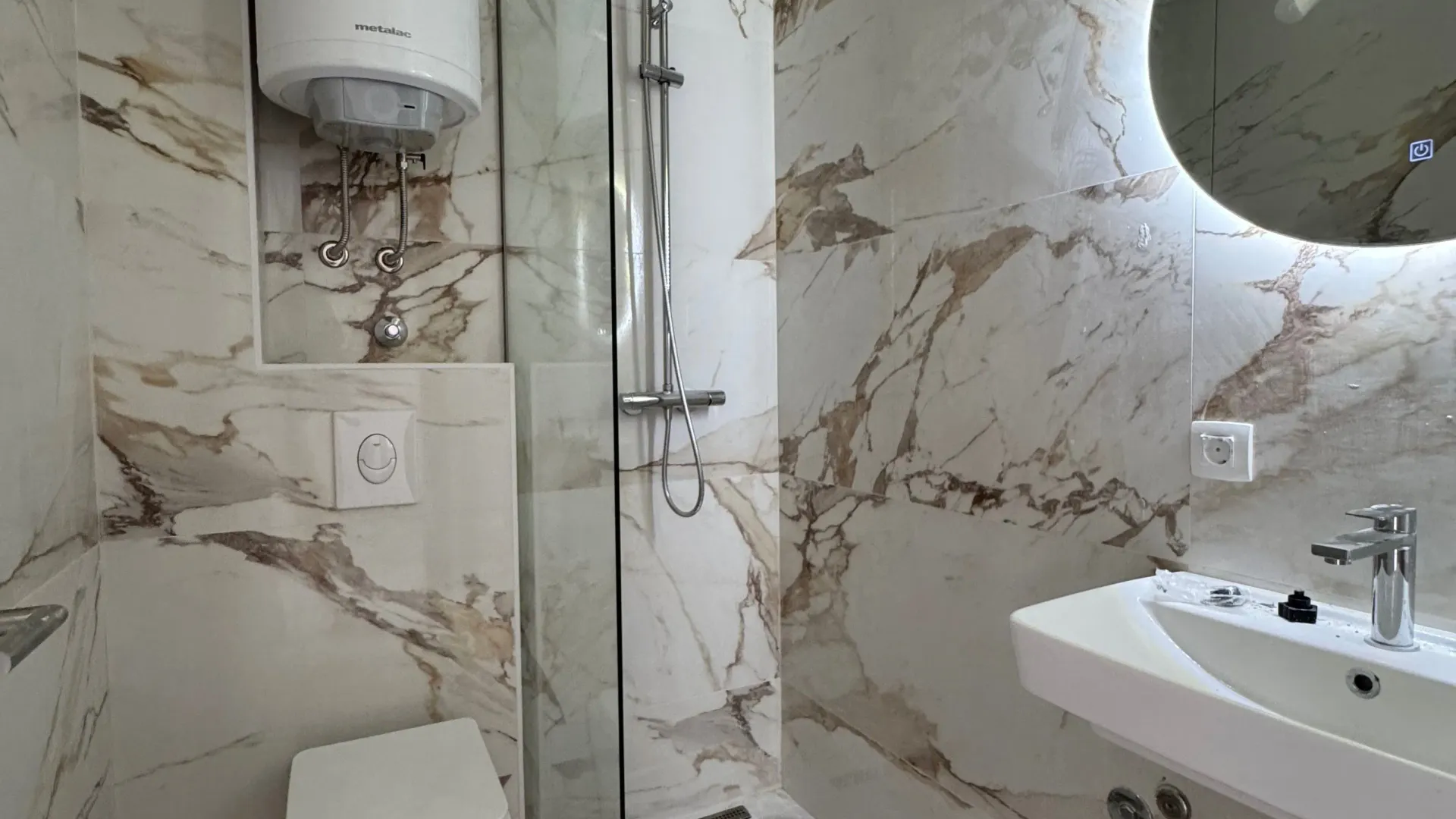 Prodaja, dvosoban stan, 54m², Radovići, Tivat