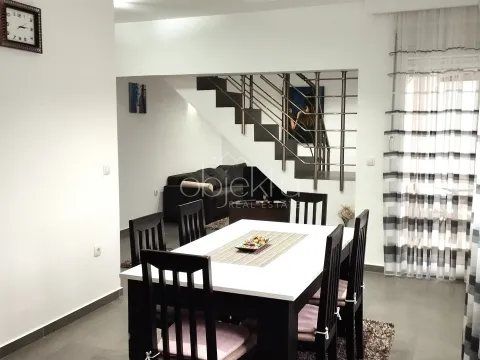 Izdavanje, stan, 70m², Tivat, Crna Gora - image 3