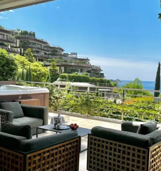 Sale, two bedroom apartment, 159m², Dukley Gardens, Budva