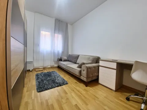 Rent, two bedroom apartment, 69m², Budva, Crna Gora - image 5