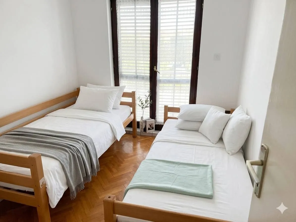 Izdavanje, dvosoban stan, 139m², Baošići, Herceg Novi