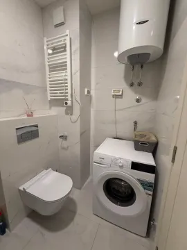 Izdavanje, jednosoban stan, 51m², Central Point, Podgorica - image 7