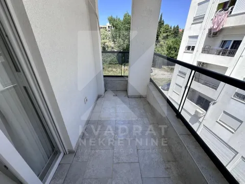 Prodaja, dvosoban stan, 67m², Centar, Podgorica - image 15