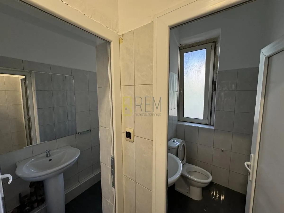 Rent, office space, 240m², Drač, Podgorica