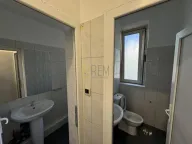 Izdavanje, poslovni prostor, 240m², Drac, Podgorica - image 4