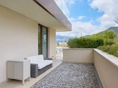 Prodaja, dvosoban stan, 135m², Centar, Tivat - image 6