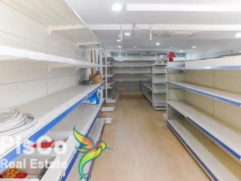 Izdavanje, poslovni prostor, 80m², Pobrežje, Podgorica - image 4