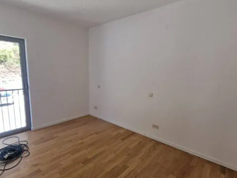 Prodaja, dvosoban stan, 75m², Dobrota, Kotor - image 6