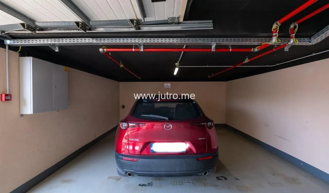 Prodaja, dvosoban stan, 103m², Centar, Tivat